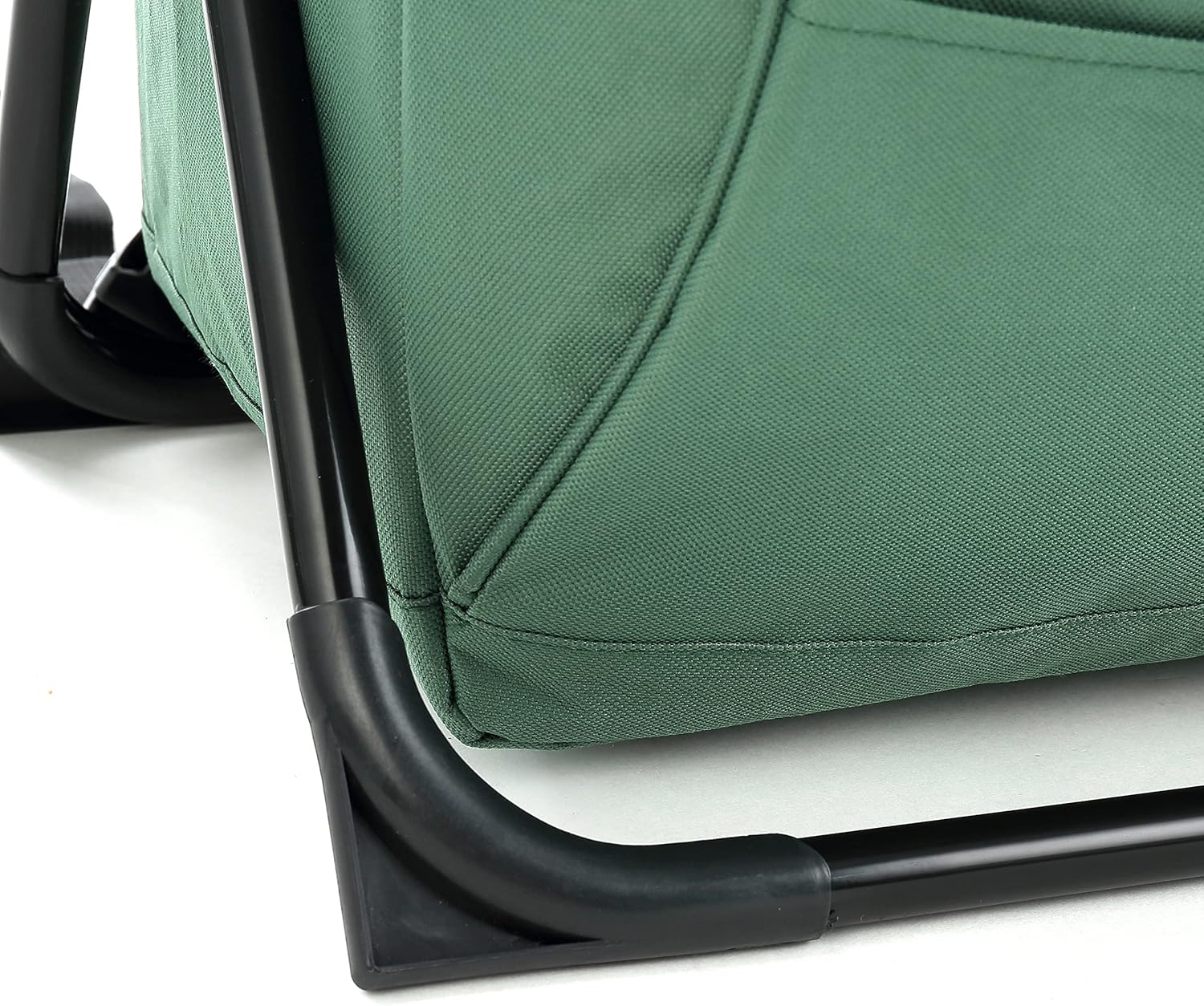 3-in-1 Compact Camp Chair with Insulated Cooler Y59255