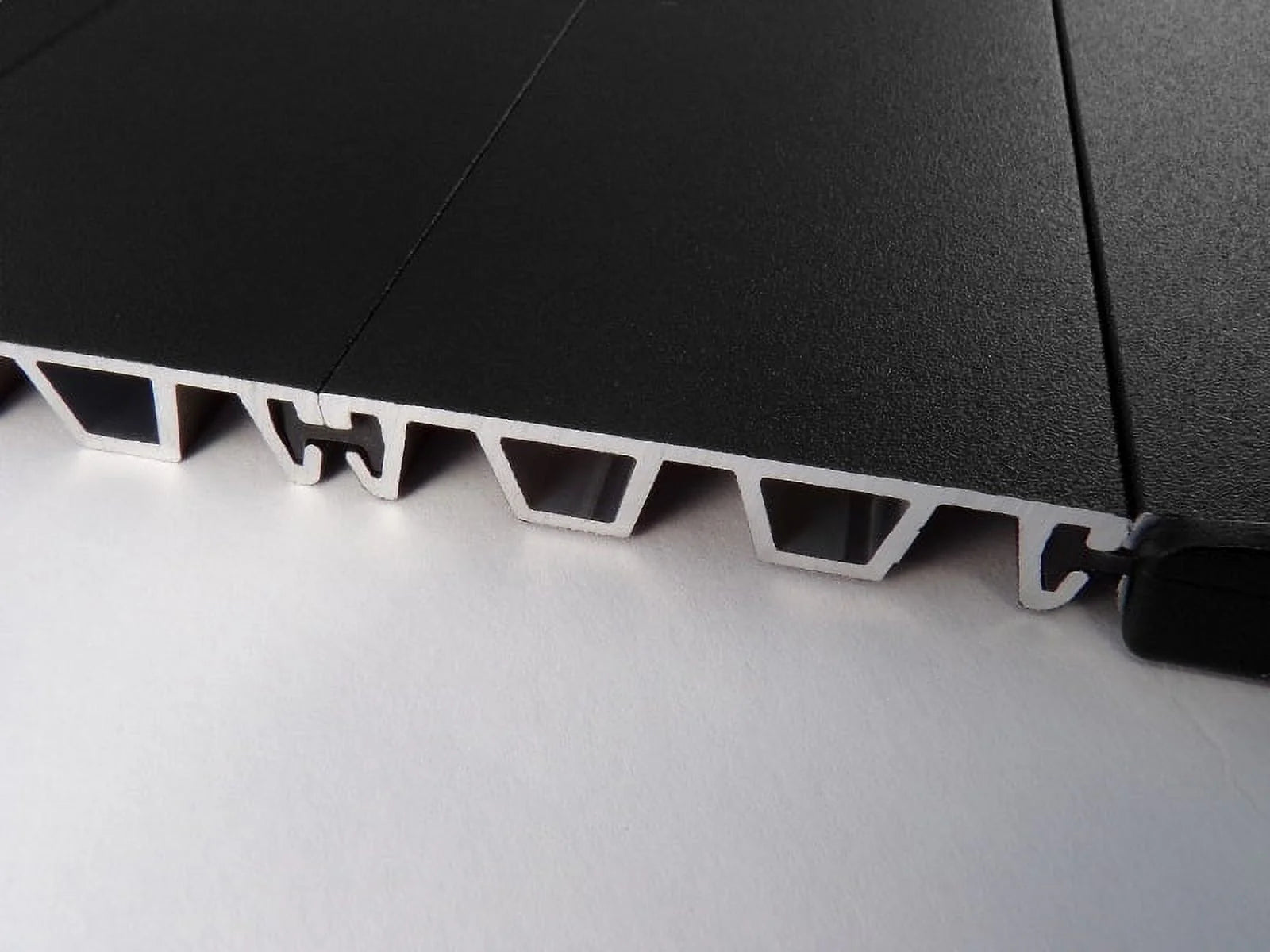 Metal Tonneau Cover Kit V6718