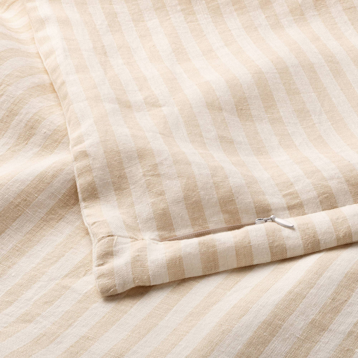 White/Natural Stripe Duvet and Sham Set C2369