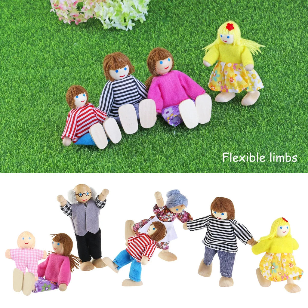 Wooden Dolls Playset Set of 7 People B126