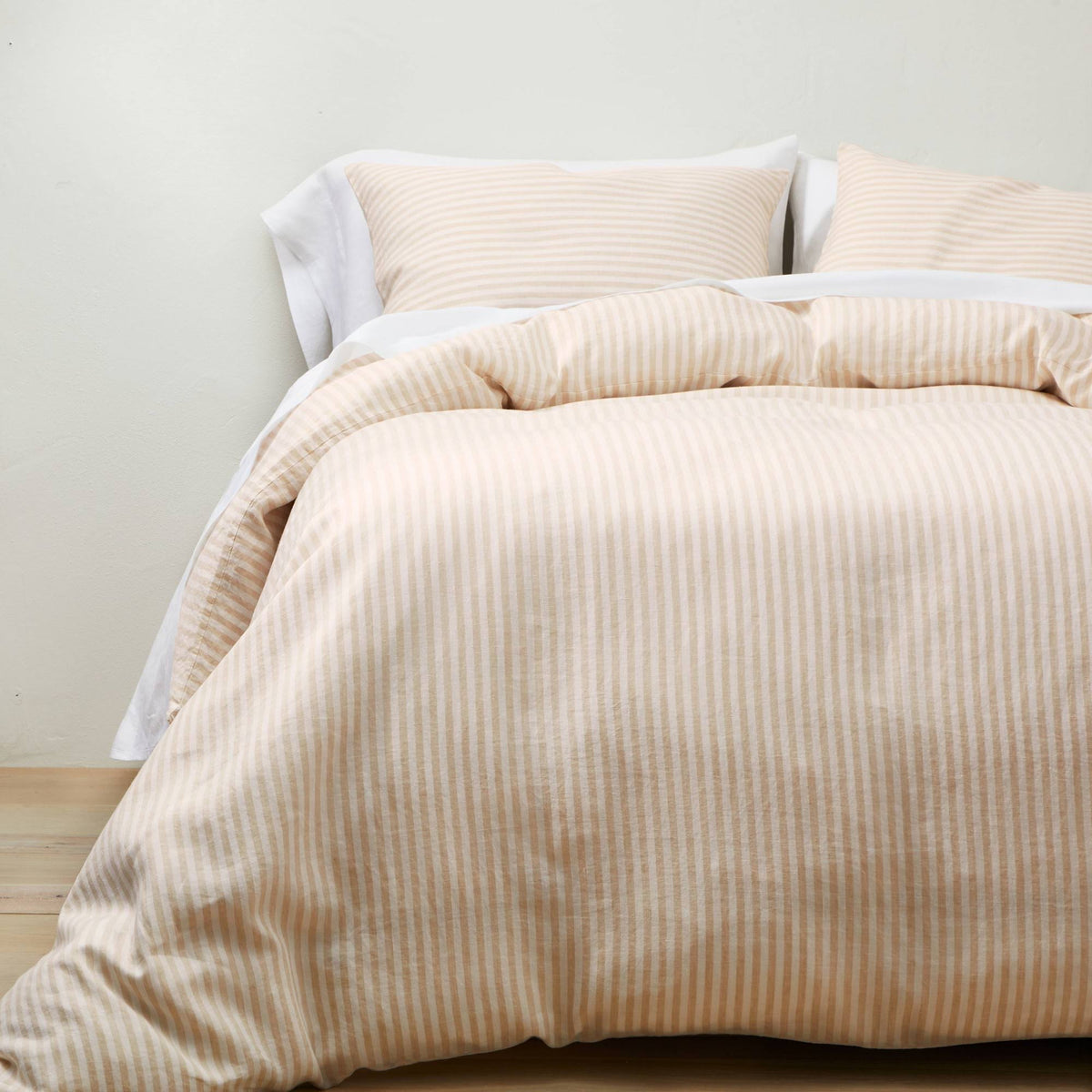 White/Natural Stripe Duvet and Sham Set C2369
