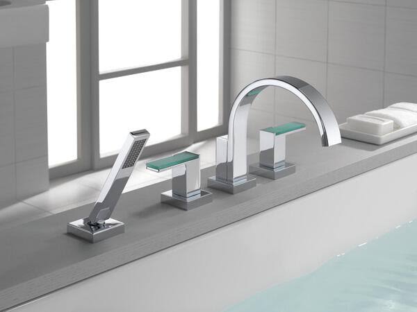 Roman Tub Trim with Hand Shower D67900