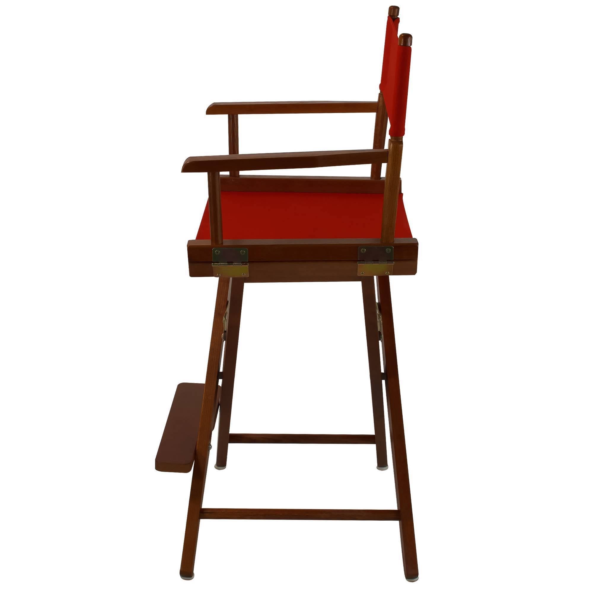 Directors Chair Y934106