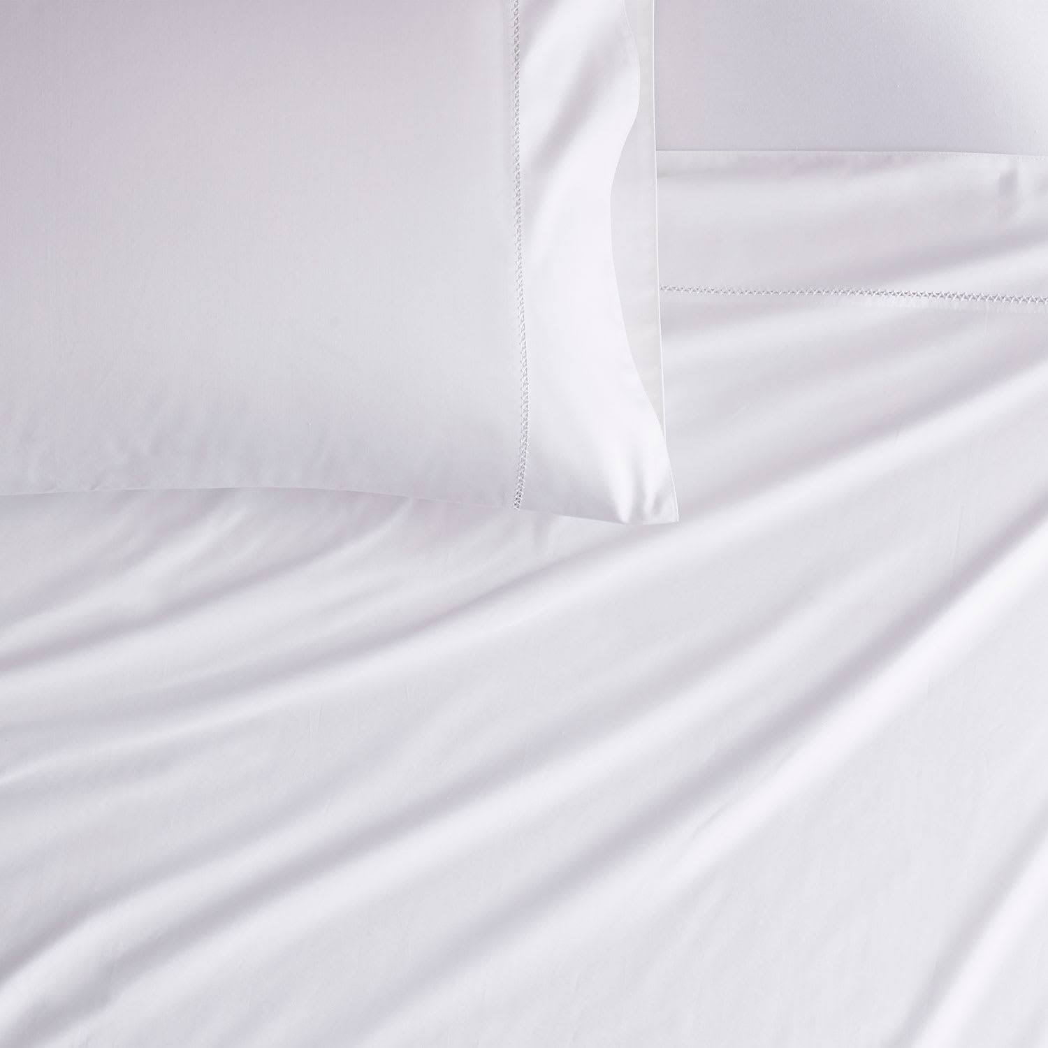 Organic Ivory 300-Thread Count Full Fitted Sheet D464095
