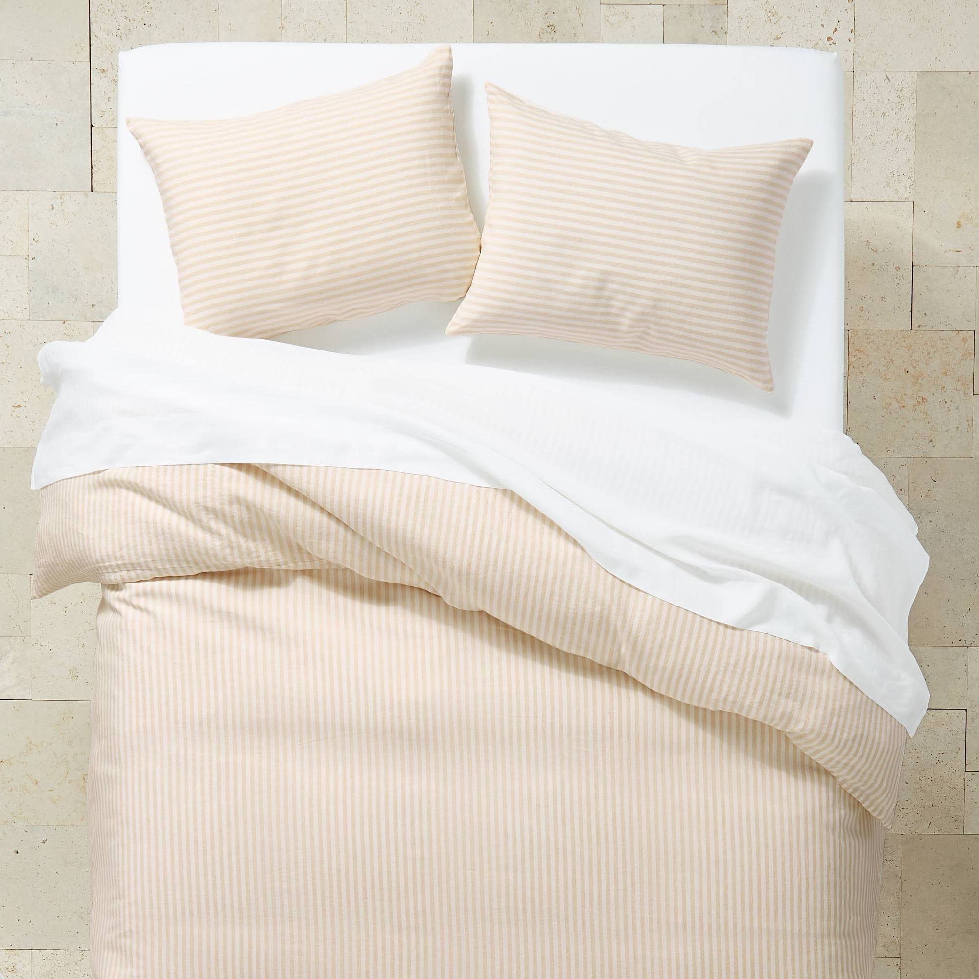 White/Natural Stripe Duvet and Sham Set C2369