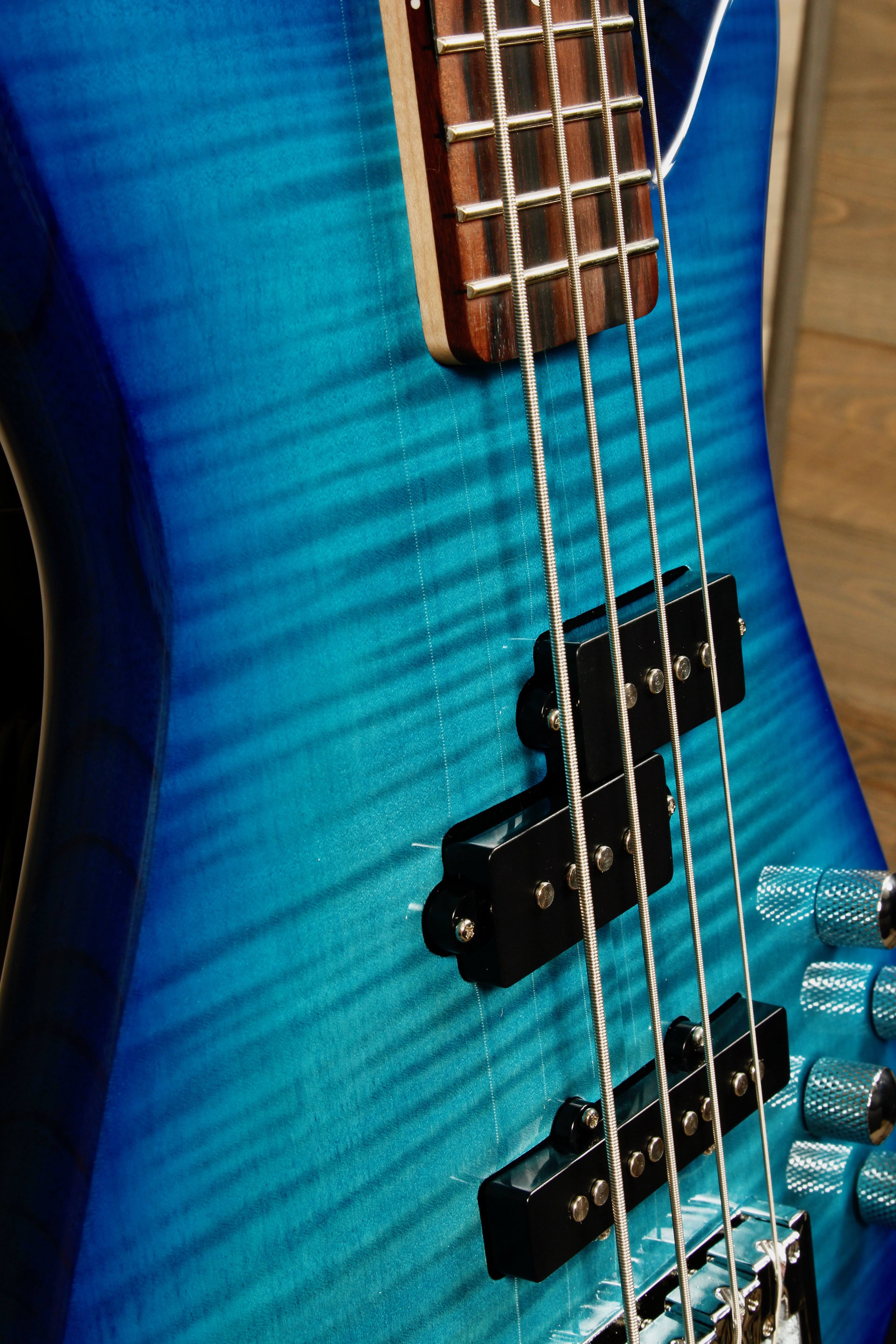 Blue Stain Gloss Bass Guitar B733904