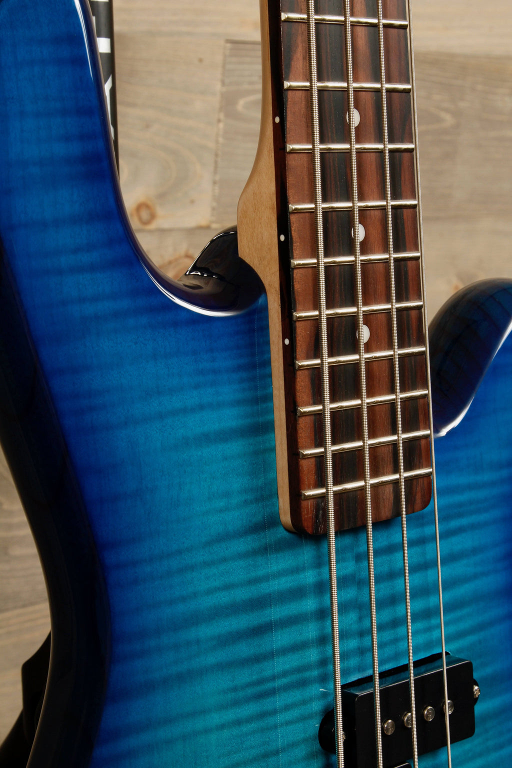 Blue Stain Gloss Bass Guitar B733904